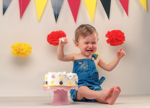 ילד בוכה בצילומי סמאש דה קייק ילד בוכה בצילומי סמאש דה קייק