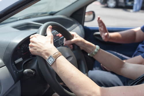 מה עדיף רישיון נהיגה ידני או אוטומט?