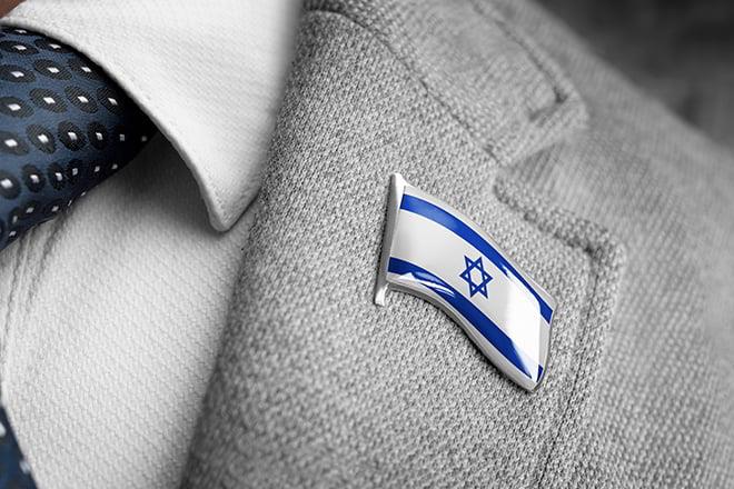 דגלים וסמלים